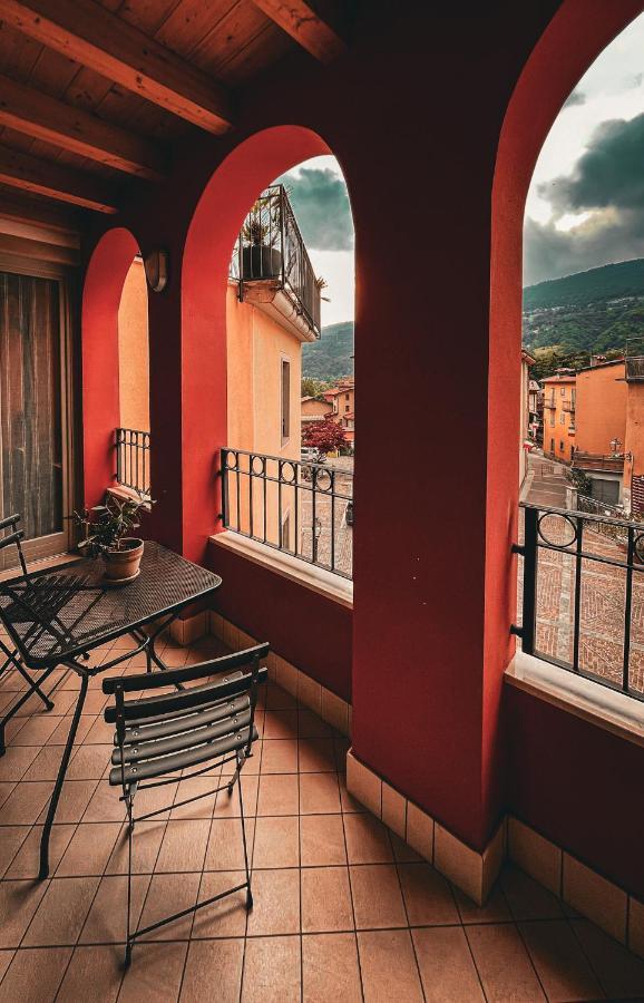 Casa Vacanze Al Lago P2 Monasterolo del Castello Ngoại thất bức ảnh