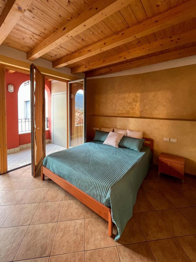 Casa Vacanze Al Lago P2 Monasterolo del Castello Ngoại thất bức ảnh
